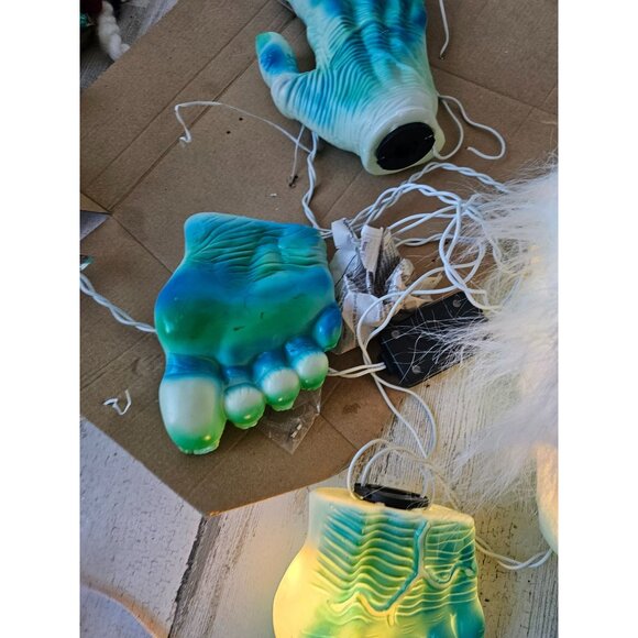 Sienna Marcuss the carcass as is Halloween light up vintage groundbreaker zombie - Picture 6 of 8